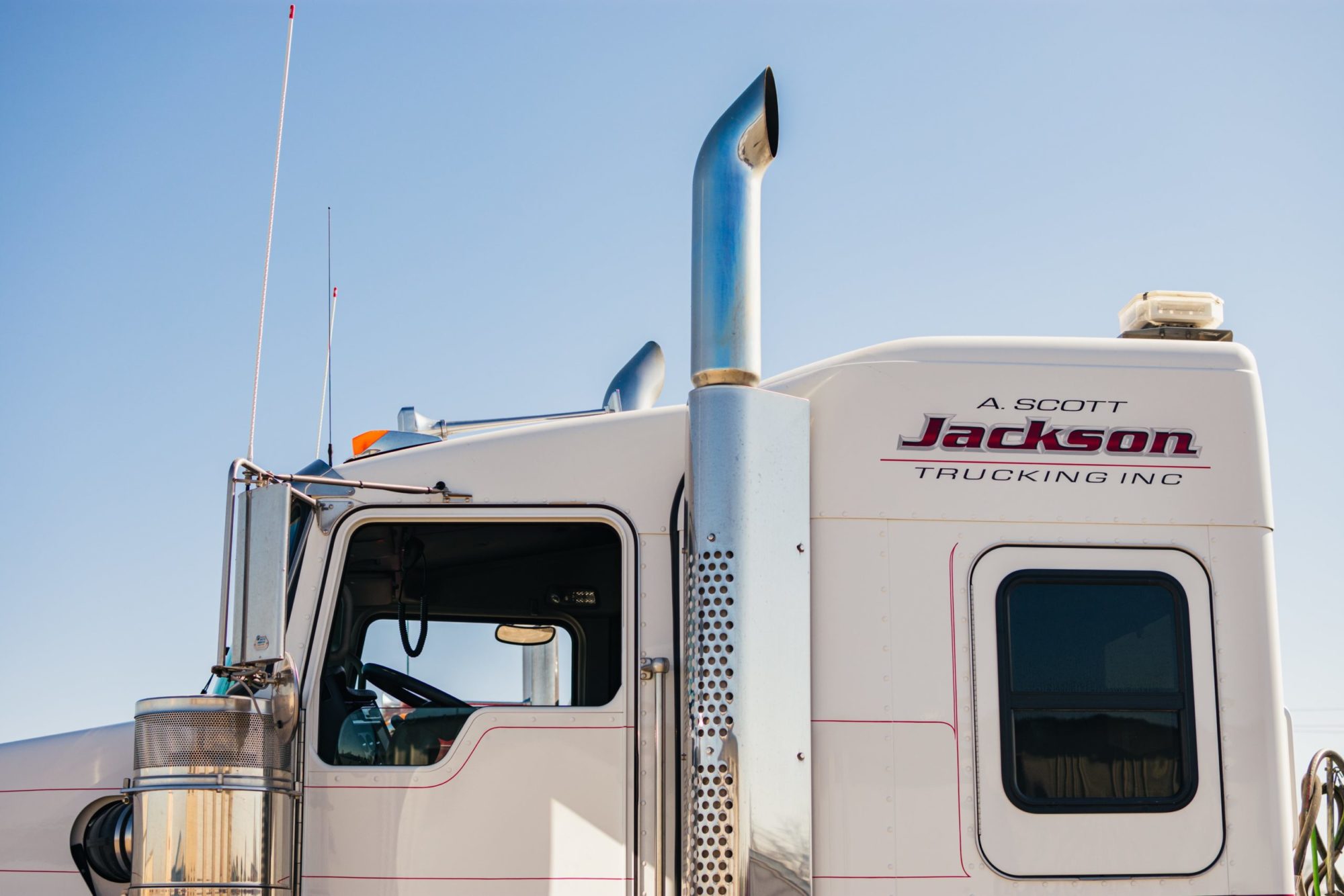 Scott Jackson Trucking offers trucking services near Twin Falls, ID.